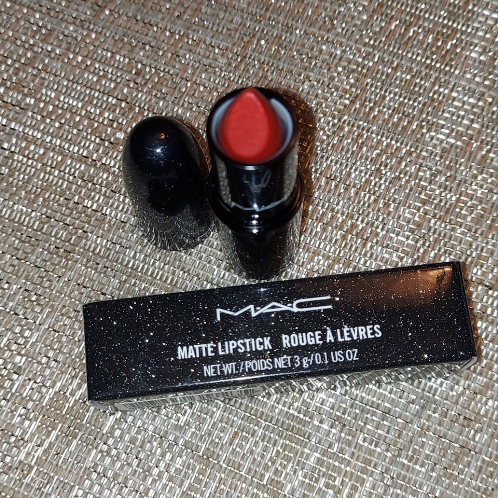 MAC Lipstick- Sparks of Romance